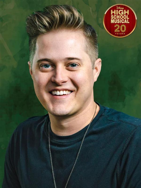 Lucas Grabeel